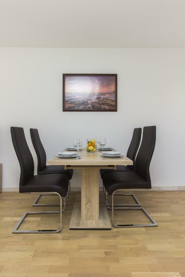 וודיצה Apartmani Gabriella מראה חיצוני תמונה