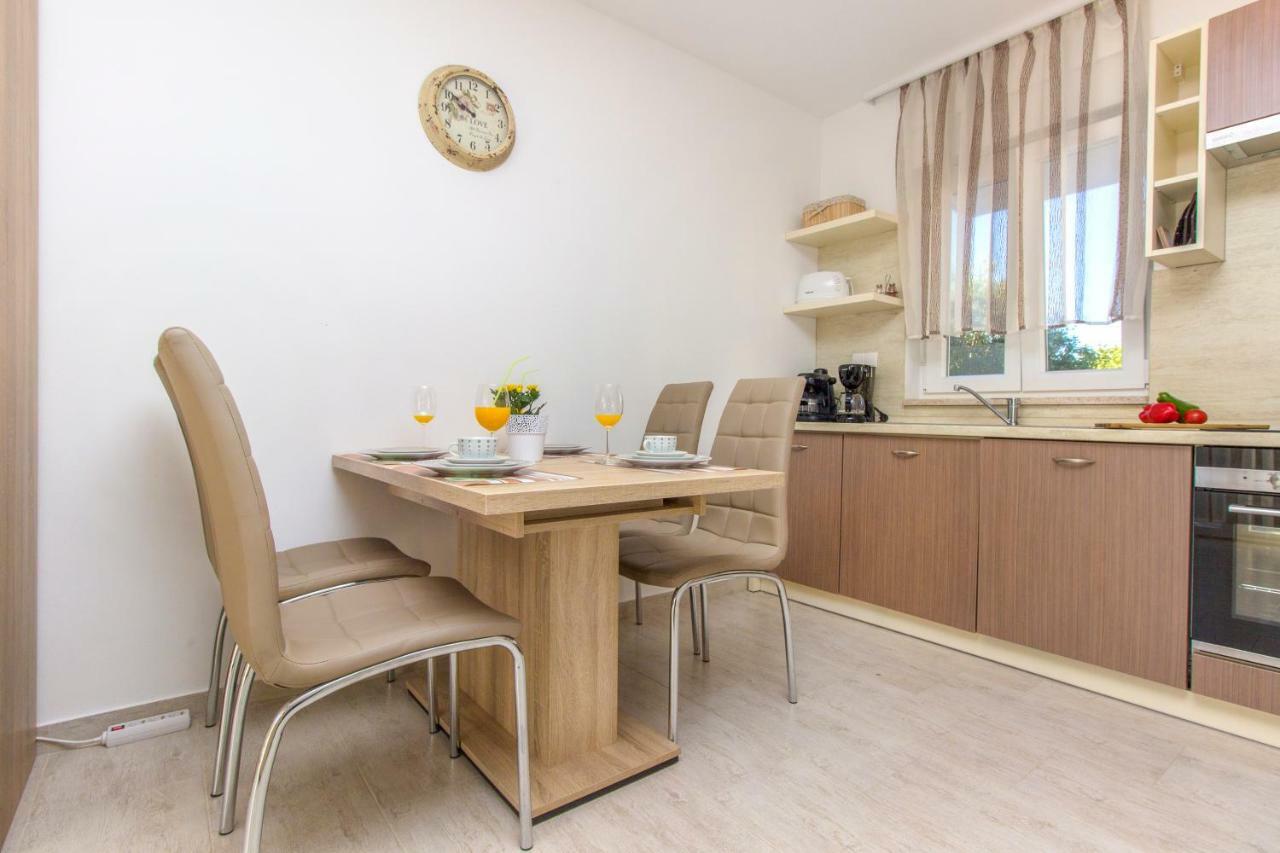 וודיצה Apartmani Gabriella מראה חיצוני תמונה