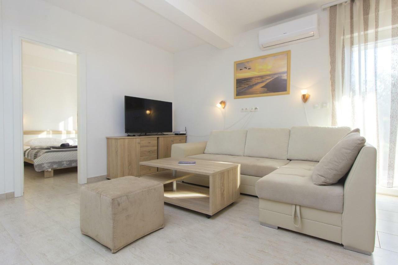 וודיצה Apartmani Gabriella מראה חיצוני תמונה