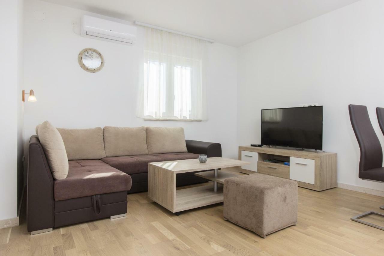וודיצה Apartmani Gabriella מראה חיצוני תמונה